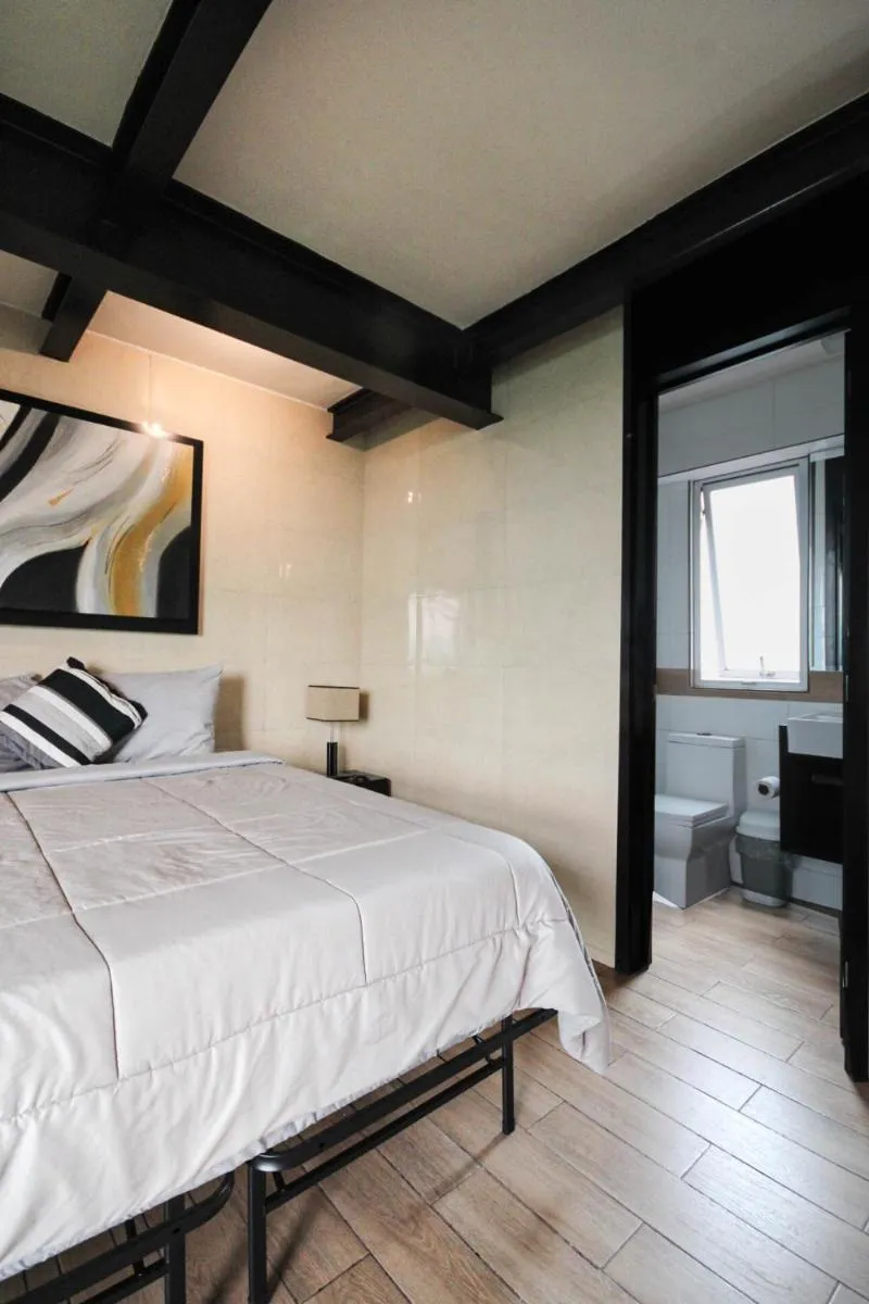 Image 4 of Luxury Rooftop SuiteB