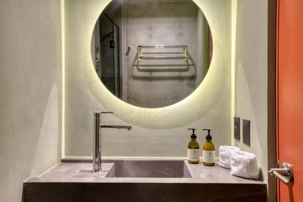 Image 2 of Modern Loft in La Roma by MrW