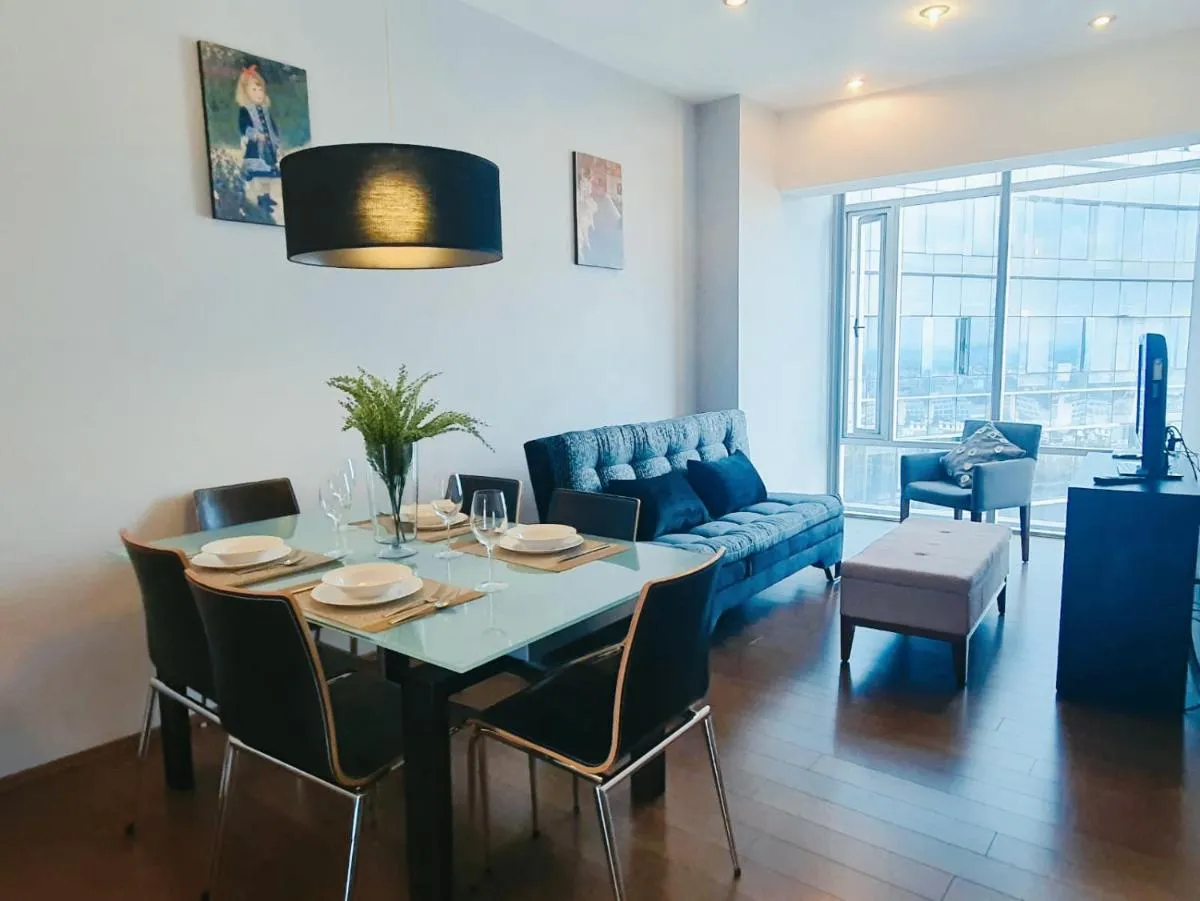 Image 5 of On Paseo de la Reforma, great location, luxurious, pool, gym, AC