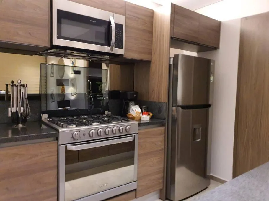 Image 4 of Orange & Green Apartment – HP Sur