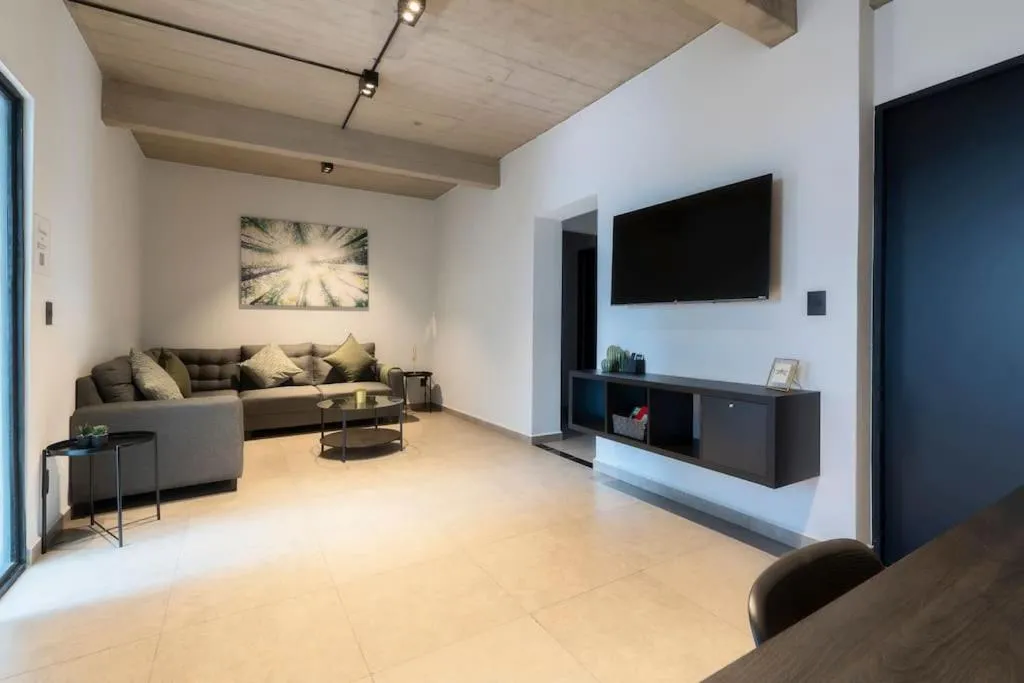 Image of P502 Rooftop views 33drm 2bath AC