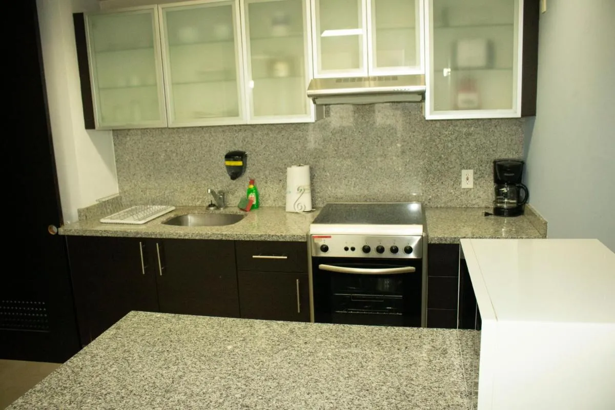 Image 4 of Puerta Alameda Suites México