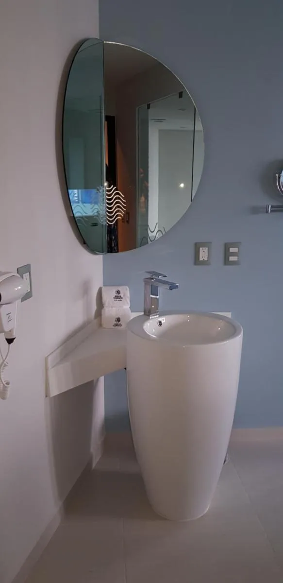 Image 2 of Quinto Elemento