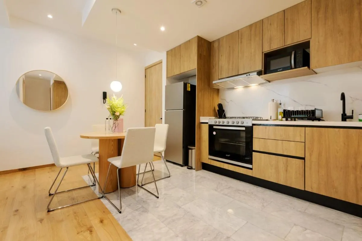 Image 3 of Resplendent 2BR in Roma Norte
