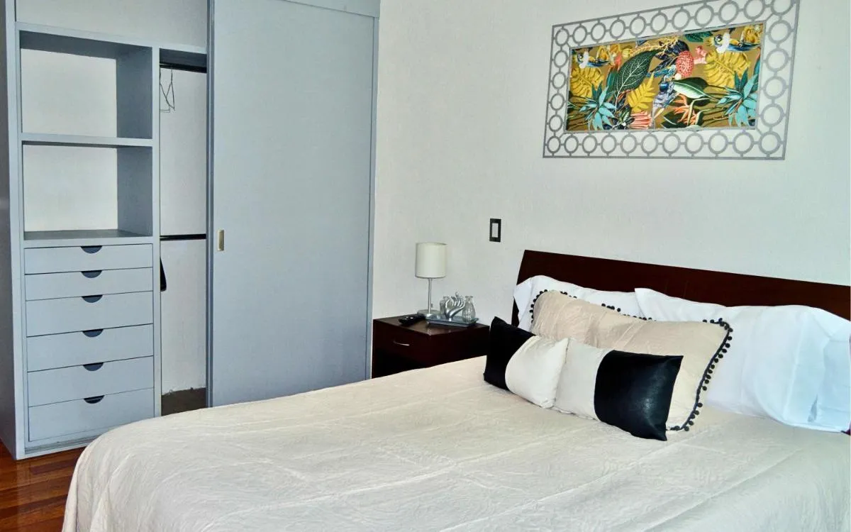 Image 1 of Siente la comodidad de una casa en este departamento cerca del WTC