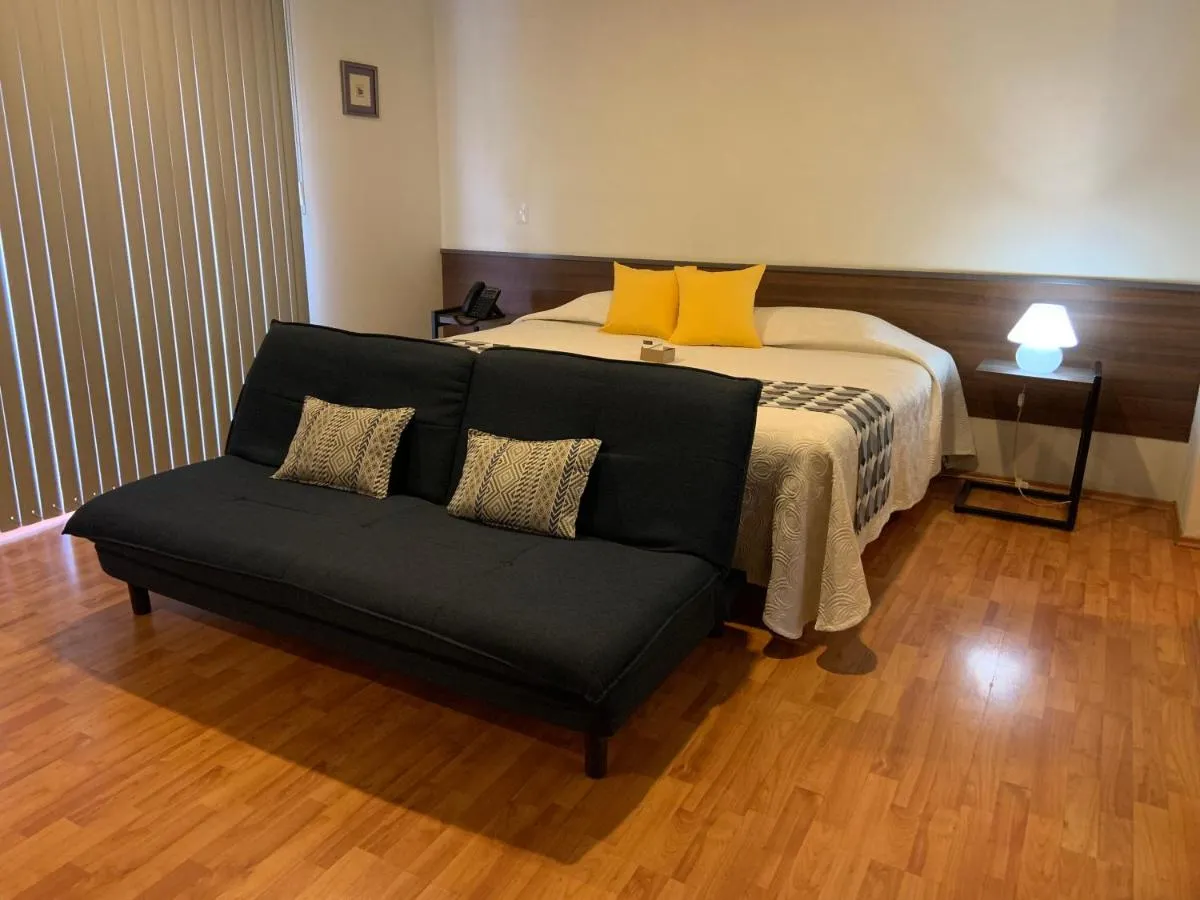 Image 1 of Star Suites México