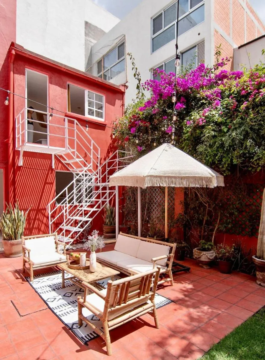 Image 3 of Stunning house steps from Masaryk, Polanco