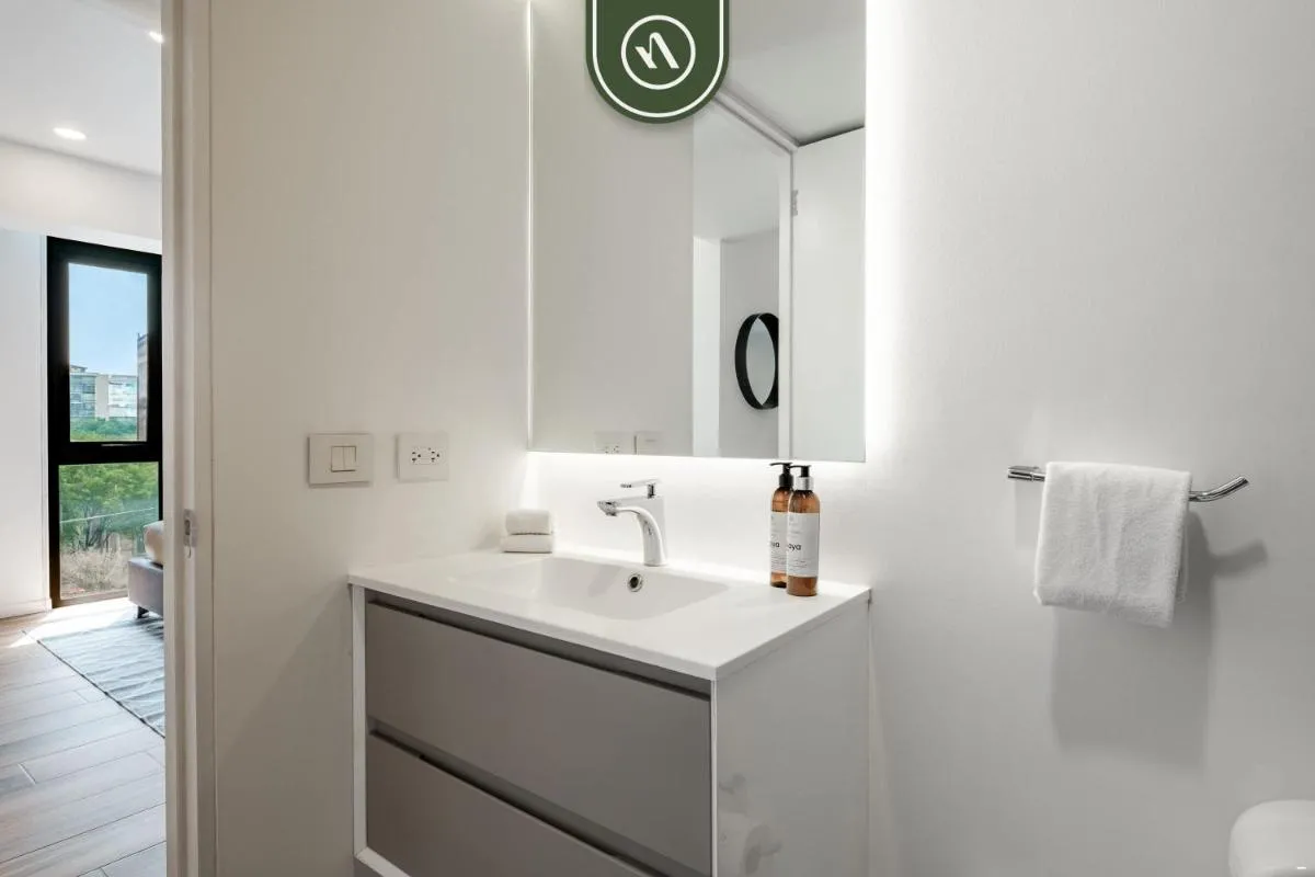Image 2 of 1 BR City Oasis – Polanco – Gym – Game Room – King