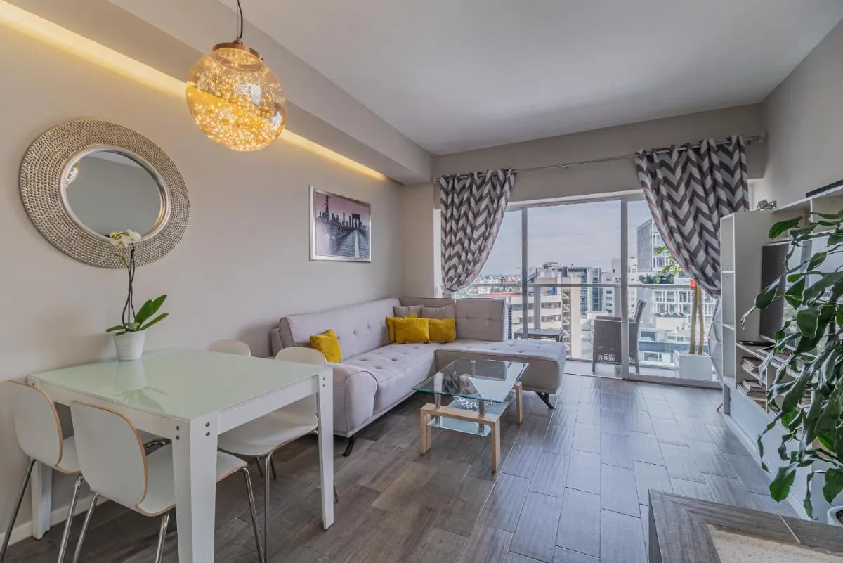 Image 1 of 3-Floor Penthouse Private Roof Garden High Speed Wi-Fi 500MB Air-Conditioning Pool & Gym