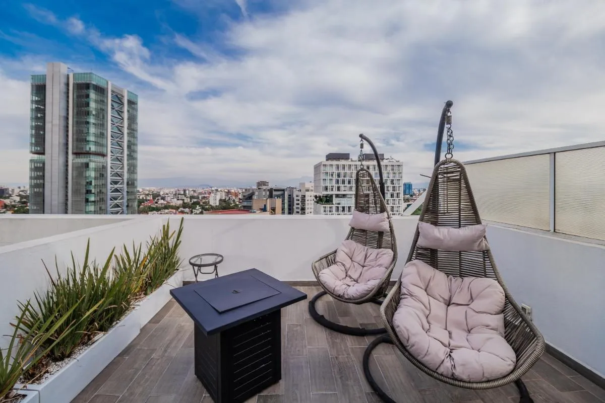 Image 6 of 3-Floor Penthouse Private Roof Garden High Speed Wi-Fi 500MB Air-Conditioning Pool & Gym