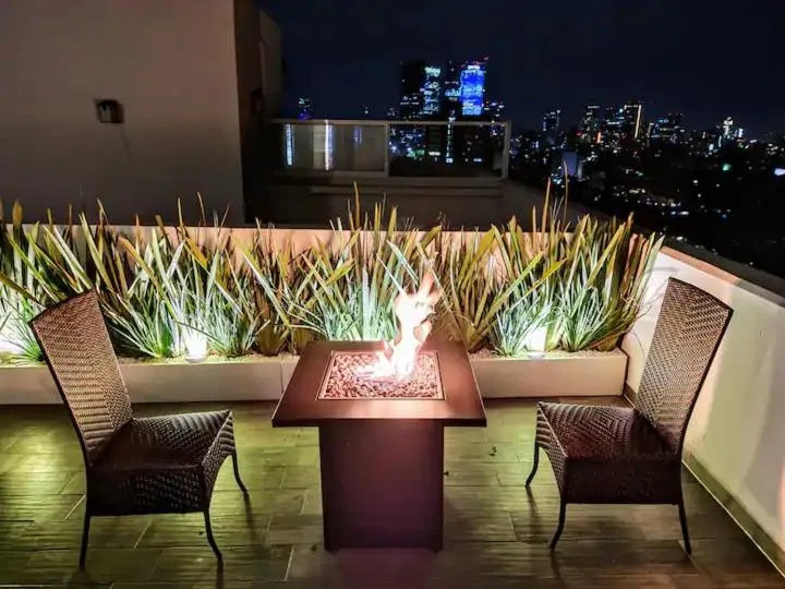 Image 5 of 3-Floor Penthouse Private Roof Garden High Speed Wi-Fi 500MB Air-Conditioning Pool & Gym