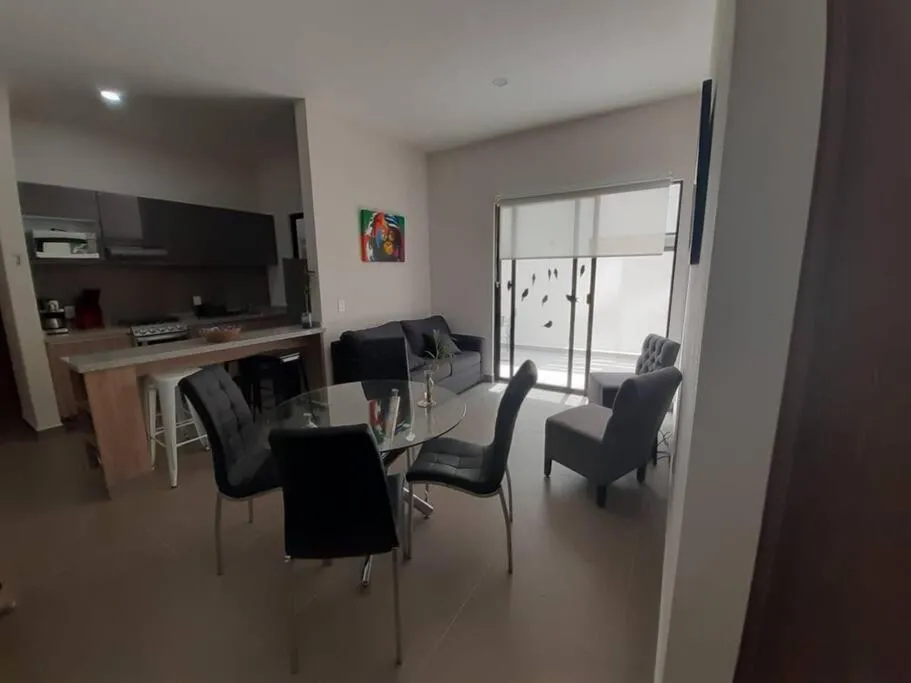 Image of CENTRICO, COMODO Y SEGURO
