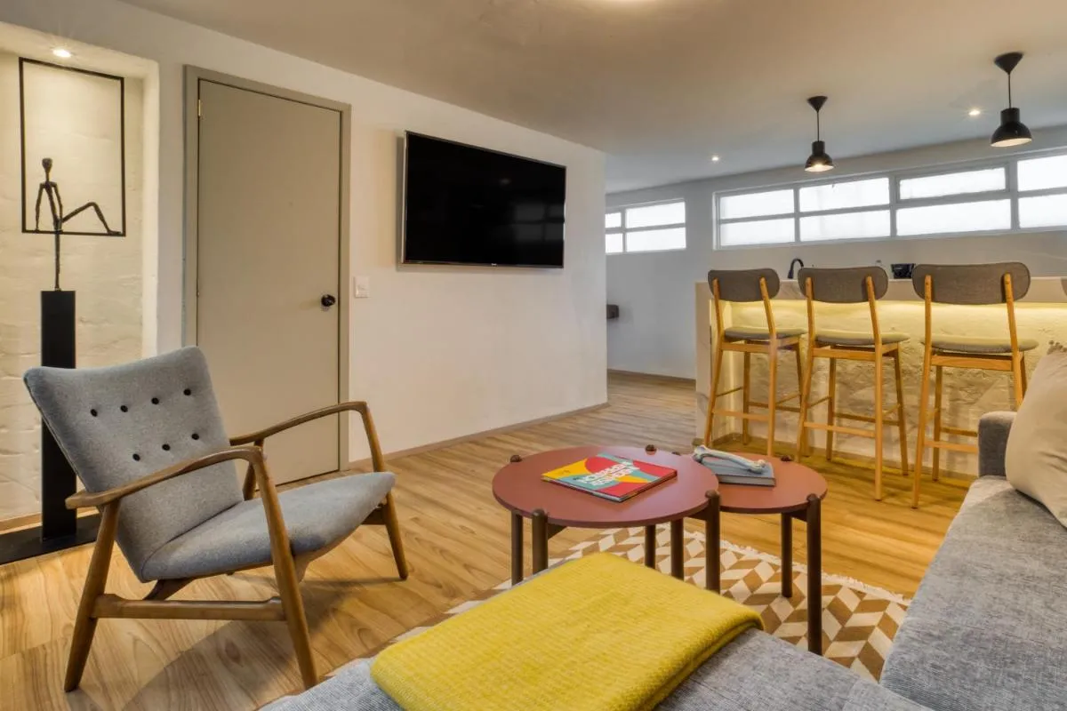 Image 4 of Comfy Apartment with Leafy Views by Tasman