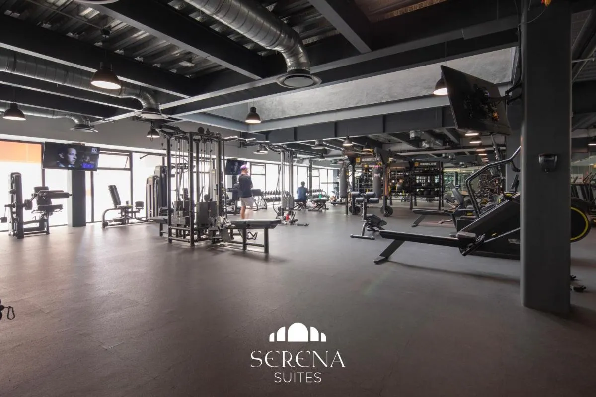 Image 4 of Elegant Condo with Air Conditioning, Pool, Sauna, & Fitness Center in Polanco