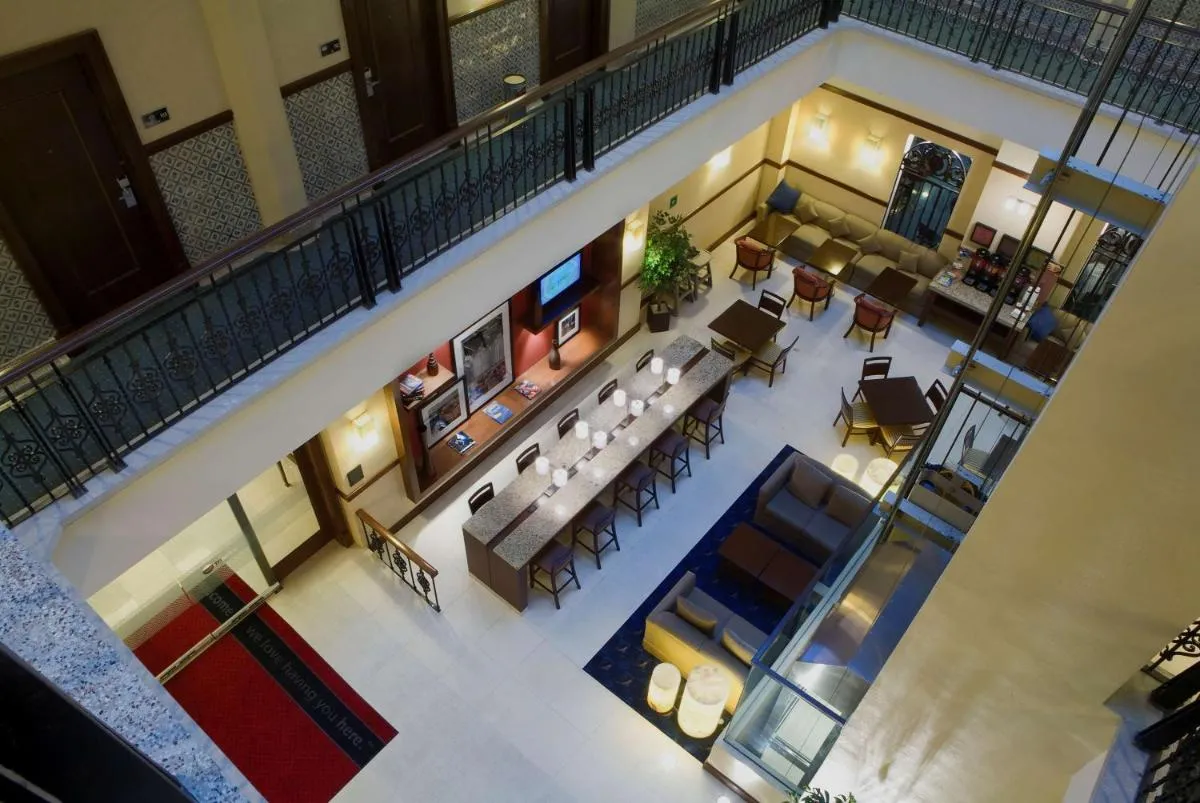 Image 4 of Hampton Inn & Suites Mexico City – Centro Historico