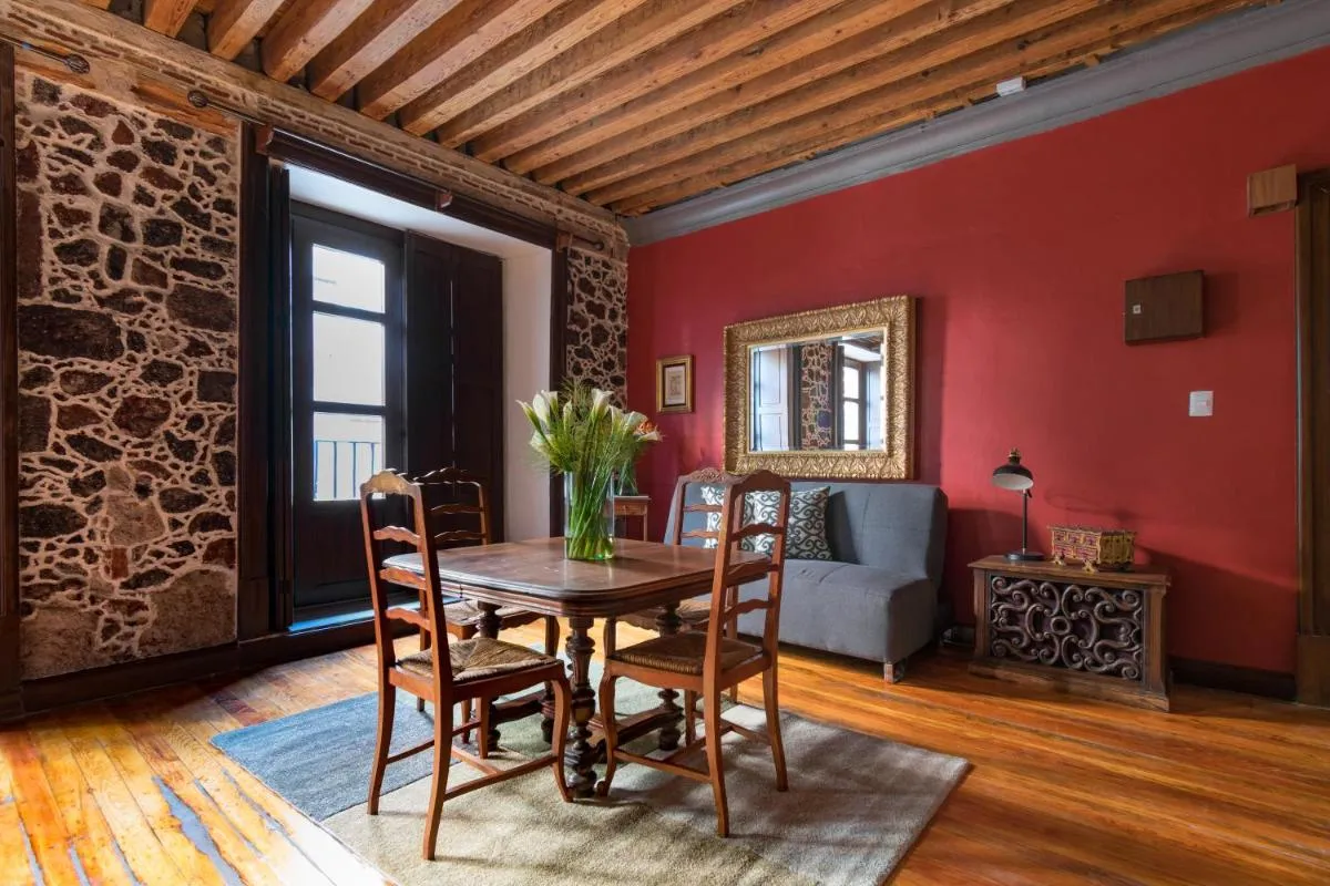 Image 3 of Historic Suite w balconies to Cathedral & Rooftop CASA SAUTO 5