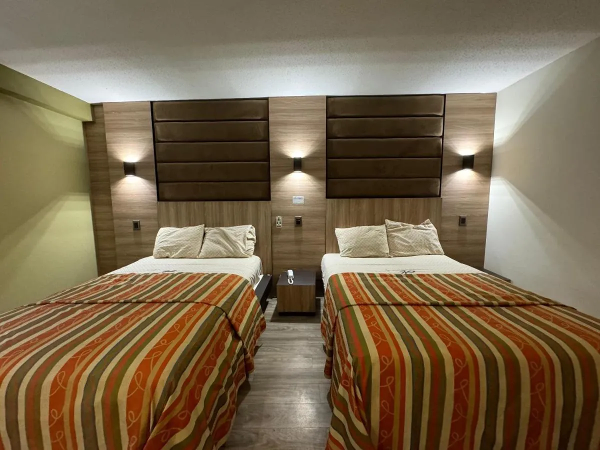 Image 6 of Hotel California CDMX