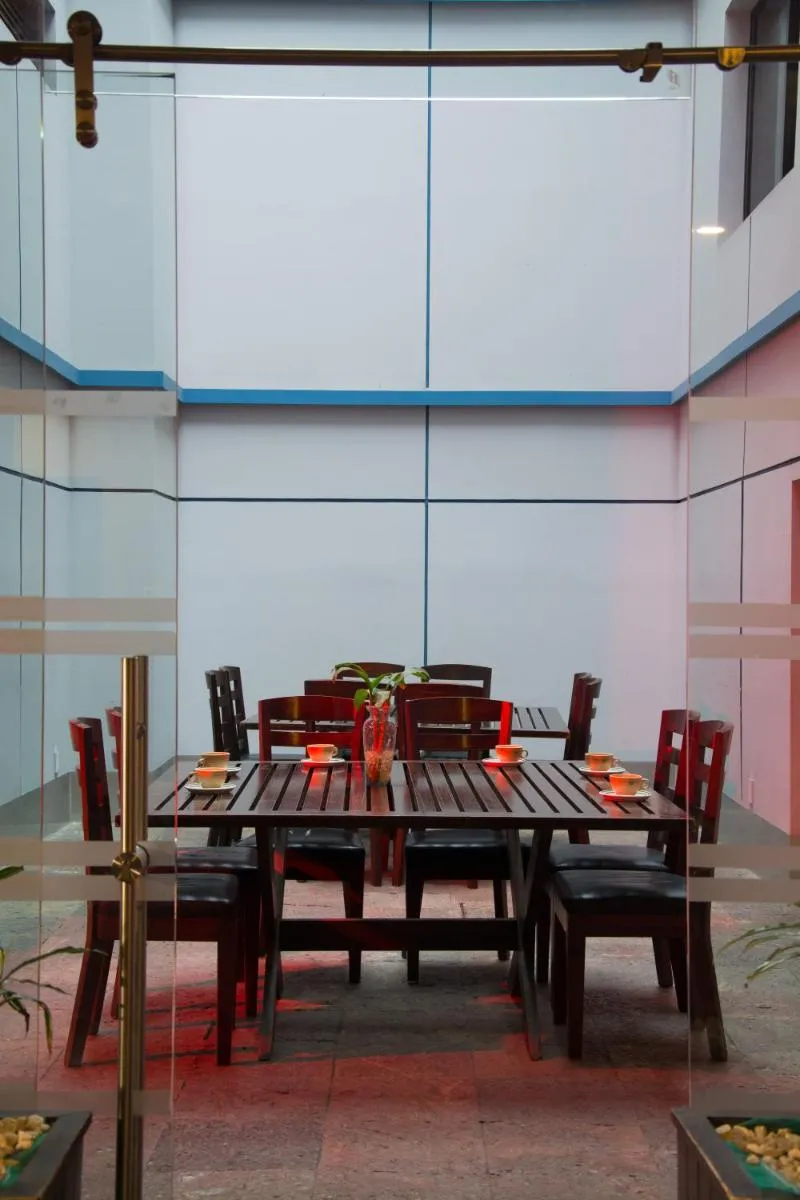 Image 4 of Hotel El Senador
