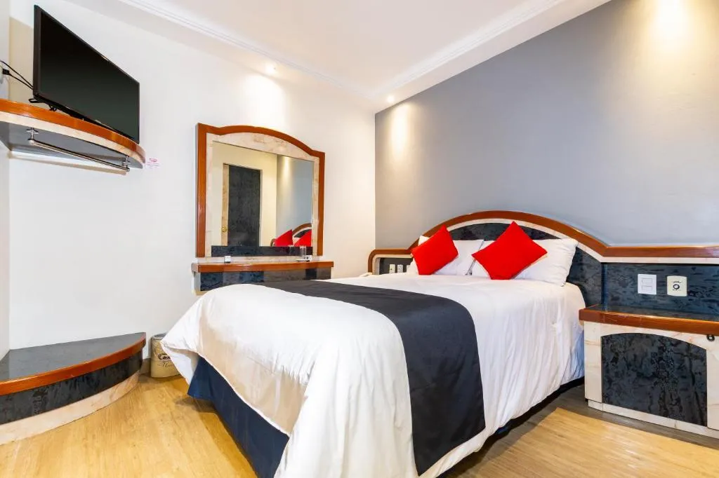 Image of Hotel Monarca