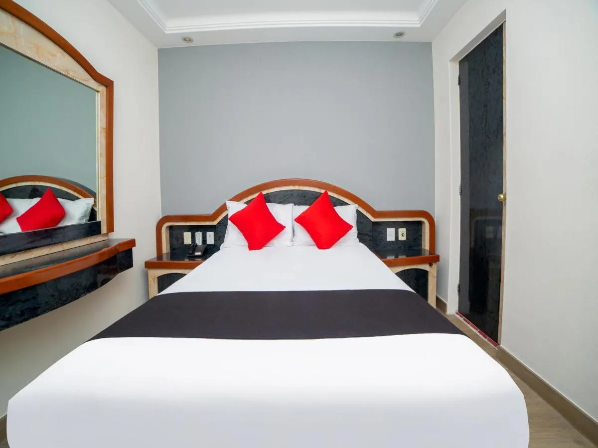 Image 5 of Hotel Monarca