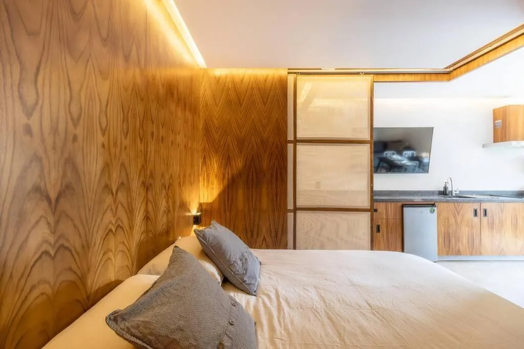 Image 6 of L104 New Studio apt 2Bdrm 1bath fits 6 AC Rooftop L104 New Studio apt 2Bdrm 1bath fits 6 AC Rooftop