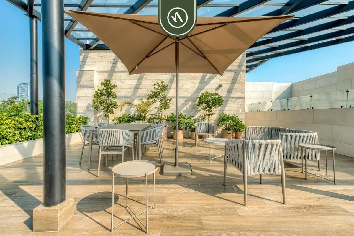 Image 6 of Luxury 2 BR Condo – Rooftop Pool with City View