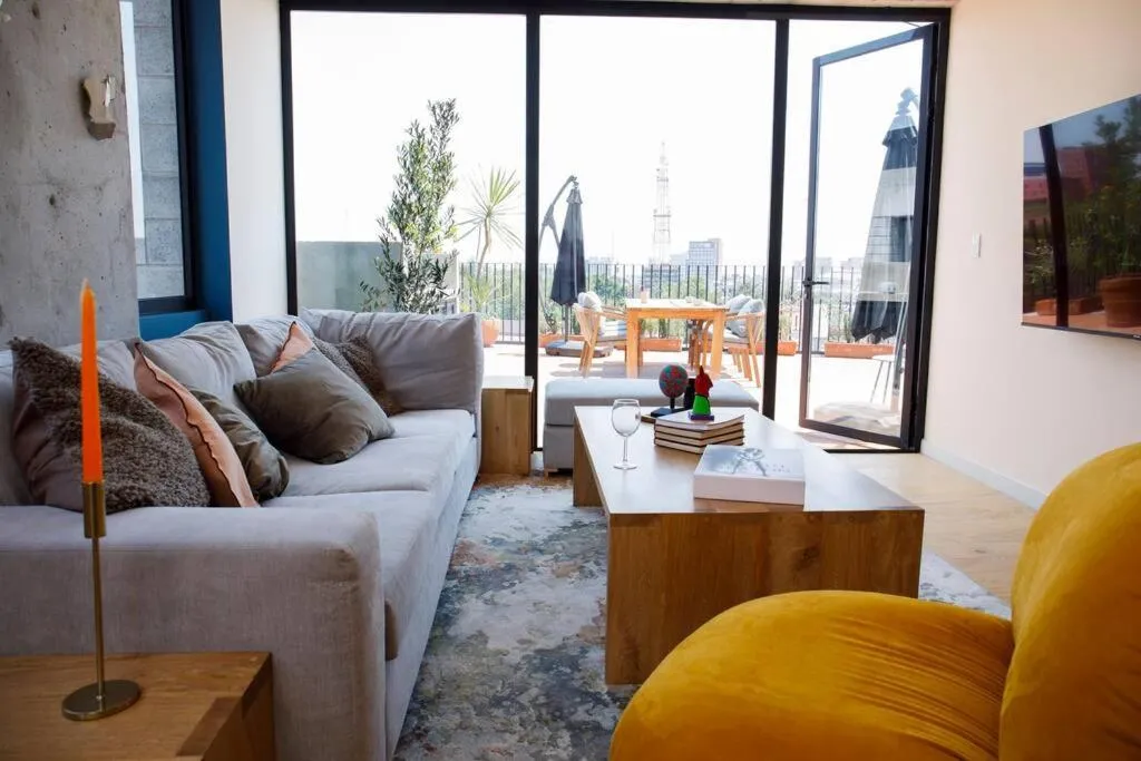 Image 4 of Luxury Penthouse in the City Centre
