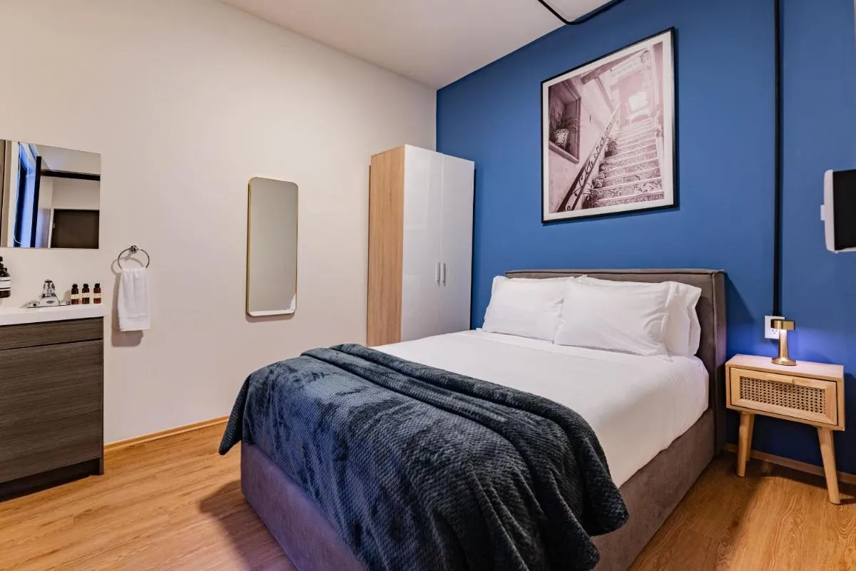 Image 4 of Mariano Escobedo Apartments by VH