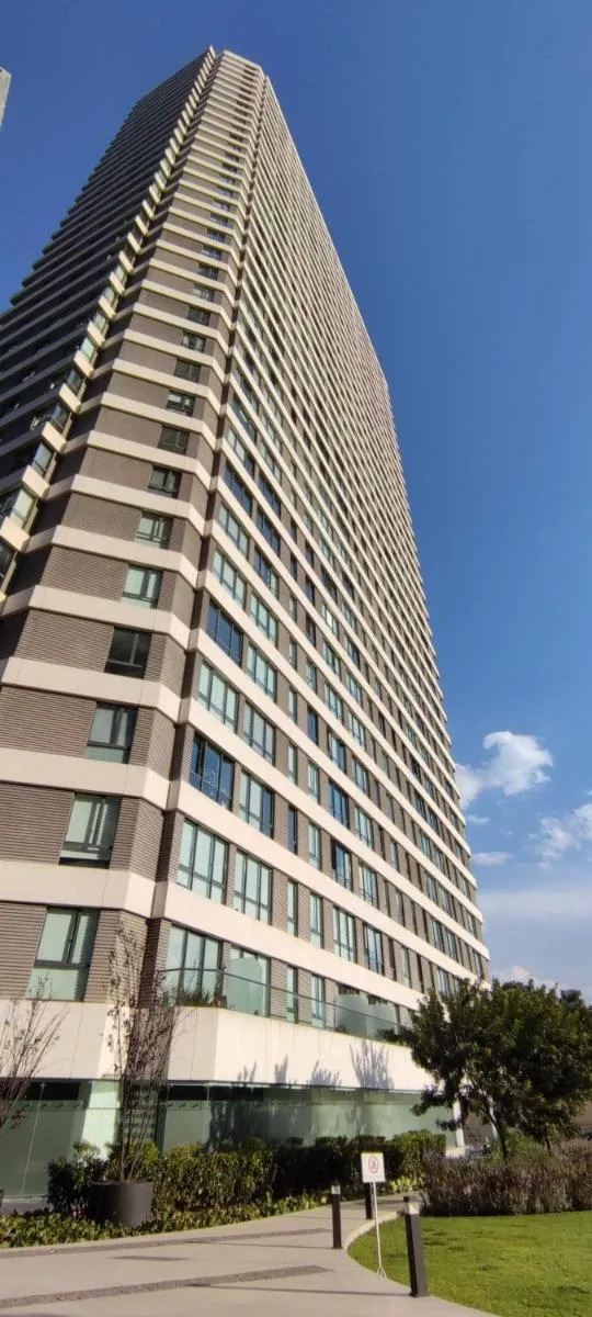 Image 6 of Modern Hi-rise Amazing Views, Pool & Hs Internet!