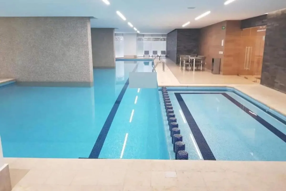 Image 3 of Modern Hi-rise Amazing Views, Pool & Hs Internet!
