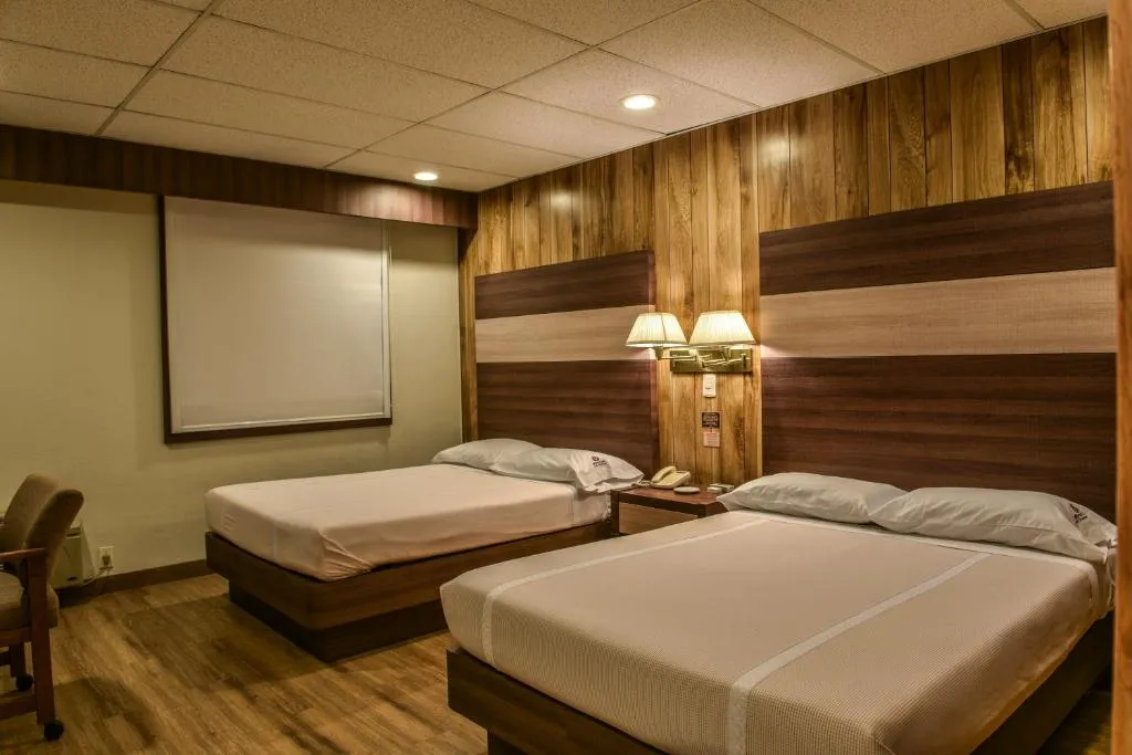 Image of Oliver Inn Tlalnepantla