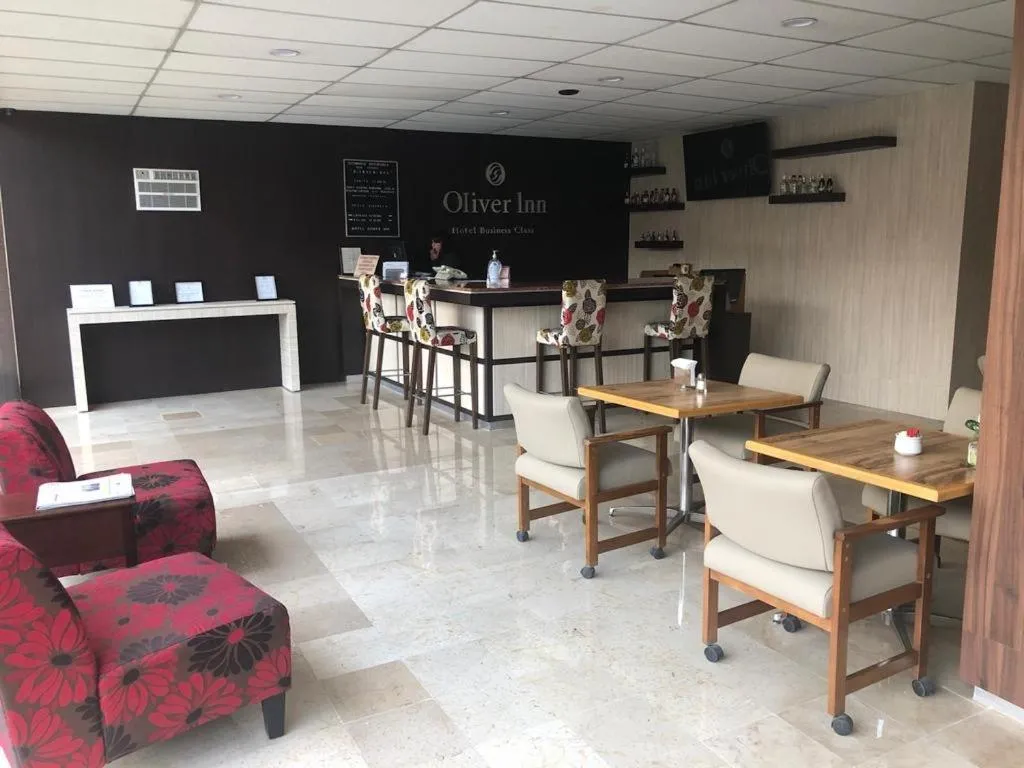 Image 3 of Oliver Inn Tlalnepantla