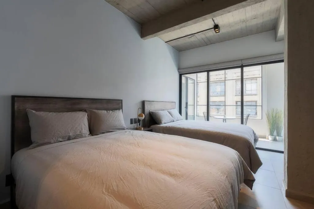 Image 1 of P102 Modern 3Bdrm 2bath private balcony & Rooftop