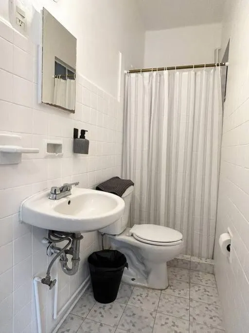 Image 6 of Roma Flat