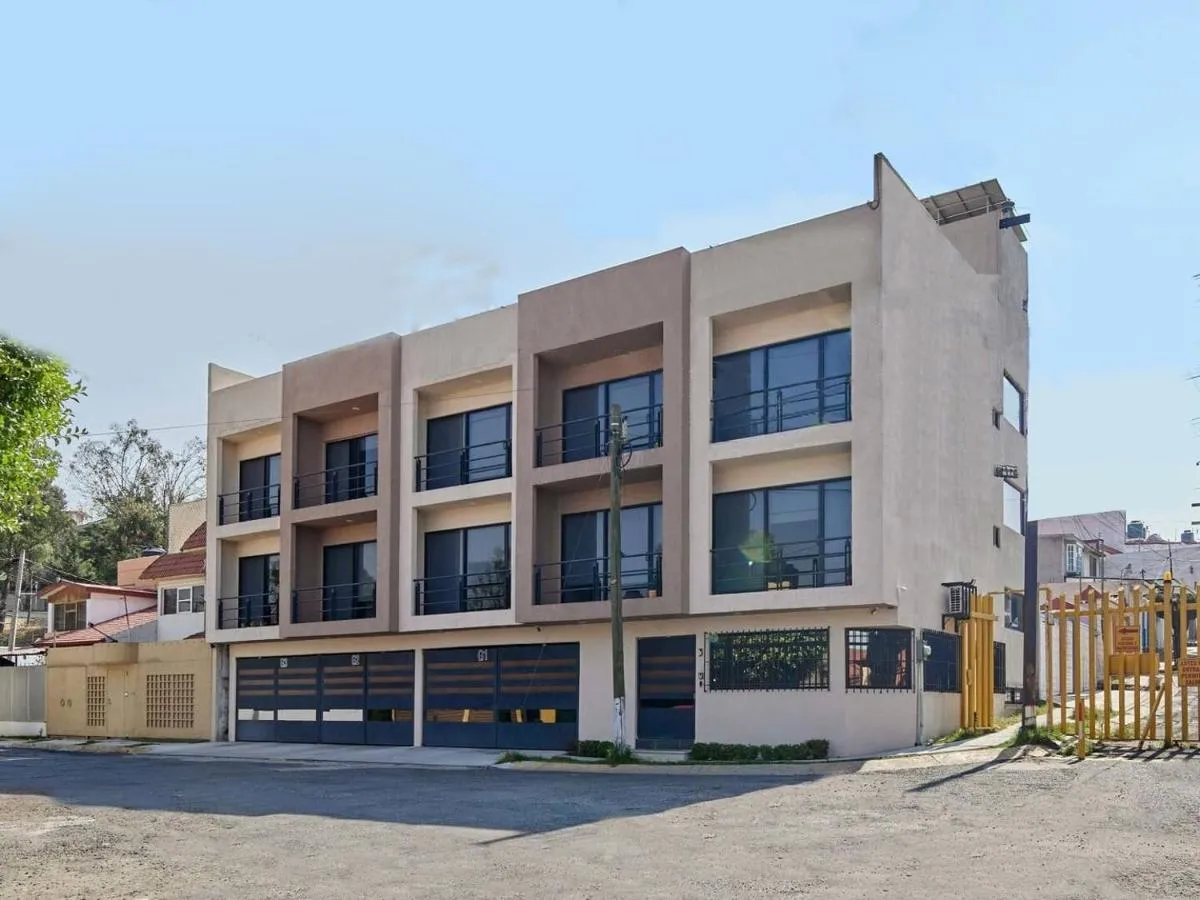 Image 1 of S04 EXECUTIVE SUITES at ITESM CEM Families Tourists & Travelers Choice Foreign Students Companies Executives WELCOME!!! 10min Izcalli-15min Esmeralda-20min Sátelite-25min AIFA