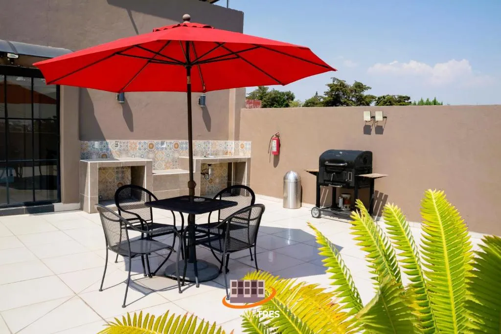 Image of S04 EXECUTIVE SUITES at ITESM CEM Families Tourists & Travelers Choice Foreign Students Companies Executives WELCOME!!! 10min Izcalli-15min Esmeralda-20min Sátelite-25min AIFA