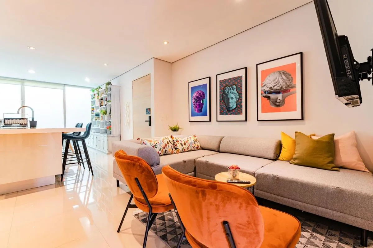 Image 4 of Stylish Condos in Roma with Parking