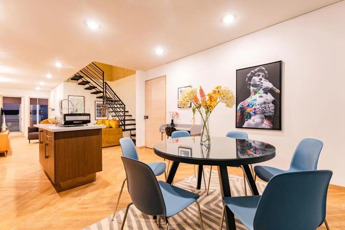 Image 3 of Stylish Condos in Roma with Parking