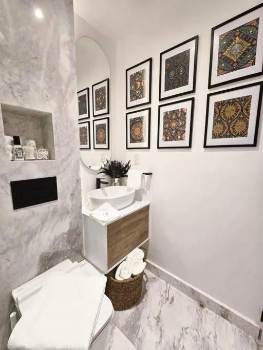 Image 4 of Ultimate Getaway in Luxe Studio