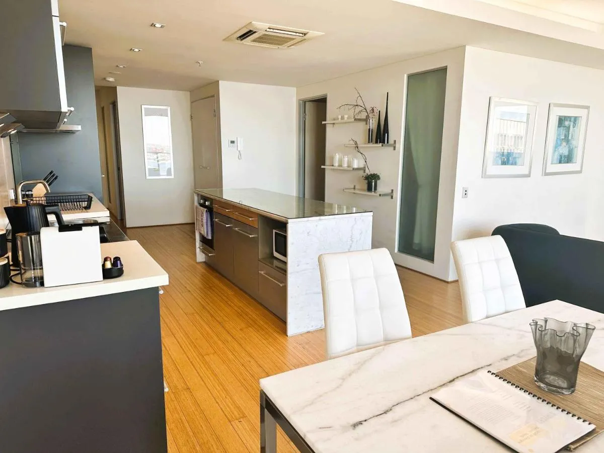 114 Incredible Cbd Swanriver Suite Prkg - 3
