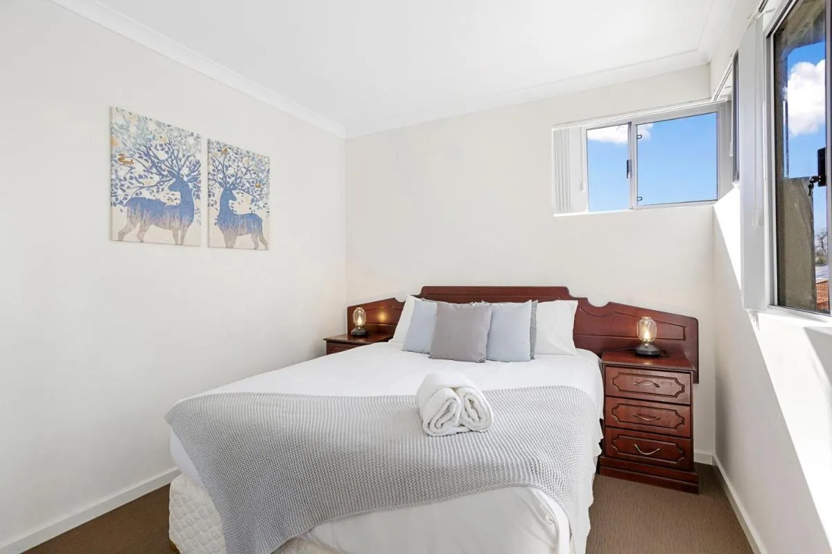 134 North Perth Nest For 4 Parking - 2