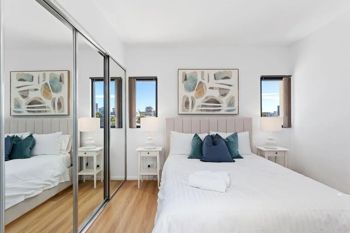 1bdr Parking On Beaufort Street - 2