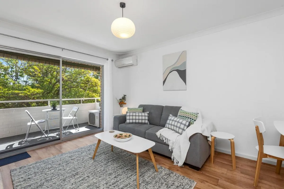 22 Superb Subiaco Apt For Couplesparkng - 2
