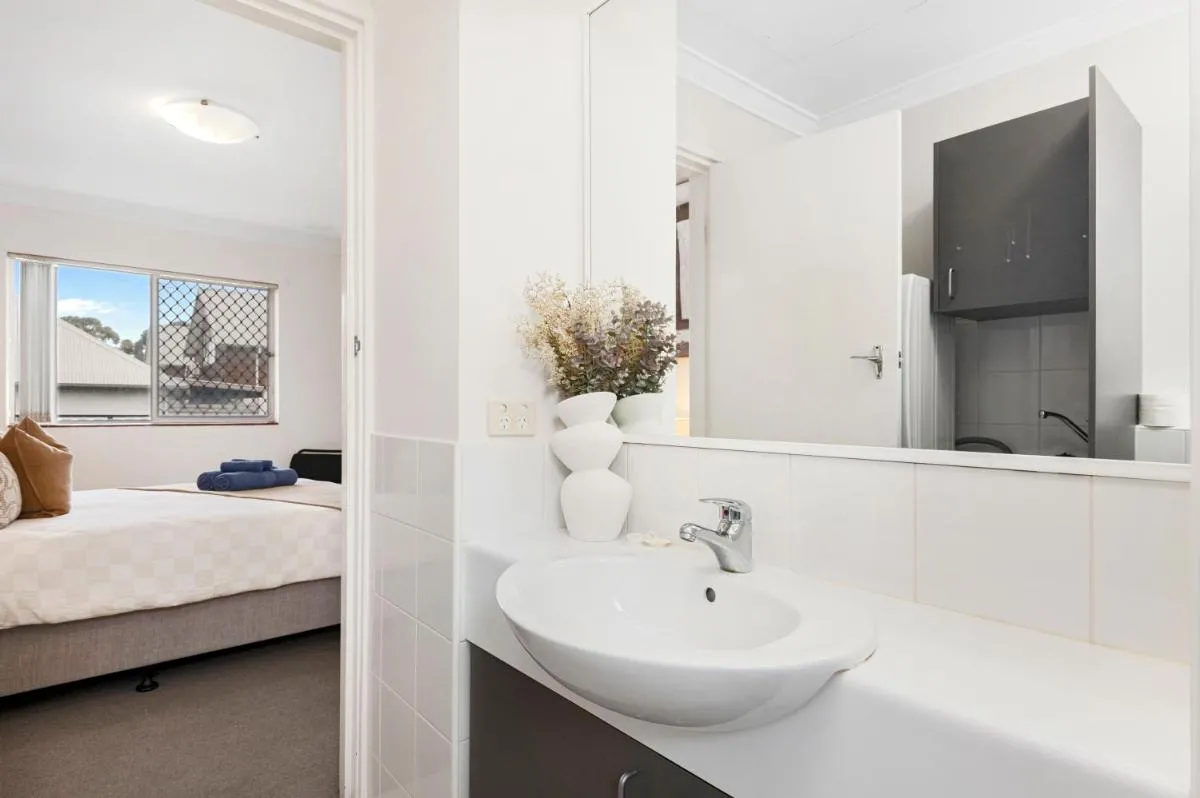 6 Cute Cunningham Close To Subiaco – Sleeps 2 - 3