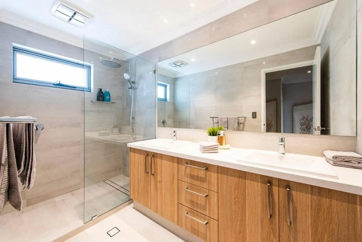 7 Royal Family Kensington 4br 2bth - 3