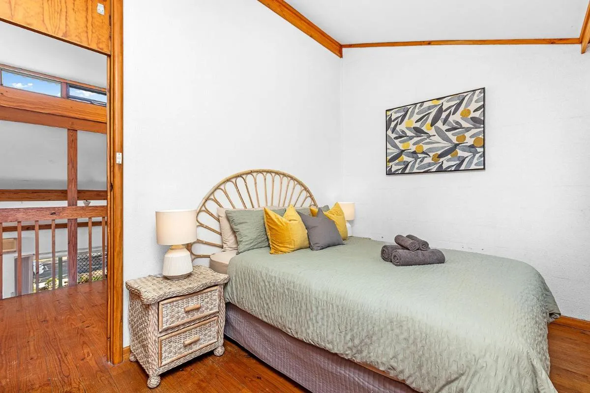 8 Cottesloe Steps To Beach – Sleeps 3 - 2