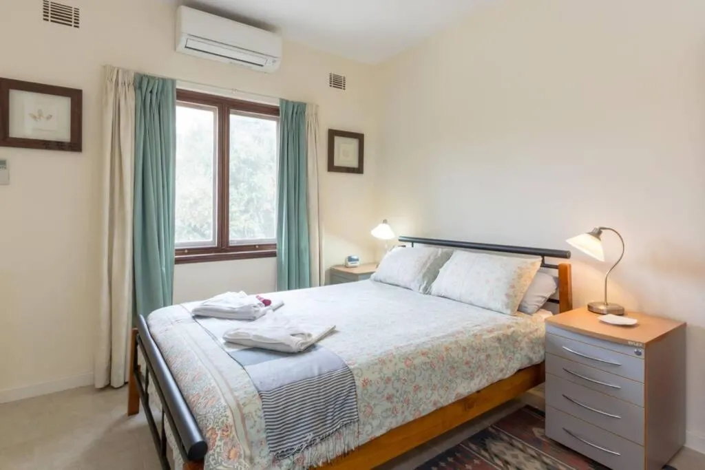 B6 Crawley Apartment 1 BRM & Sleepout near UWA - 2