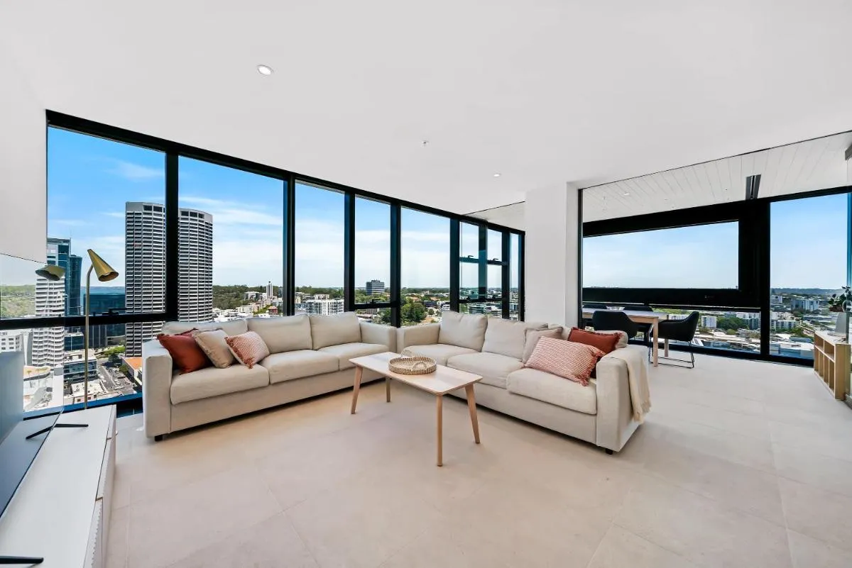 Brand new Luxurious 3 Bedroom Perth CBD - 2