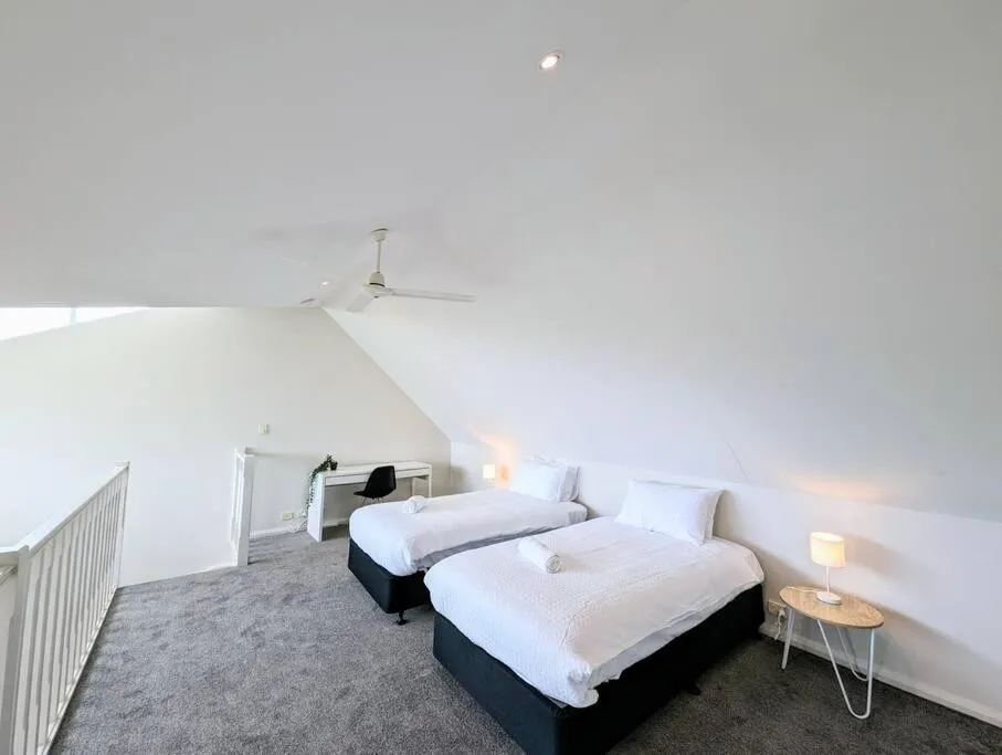 Bright & Conveniently Located Townhouse