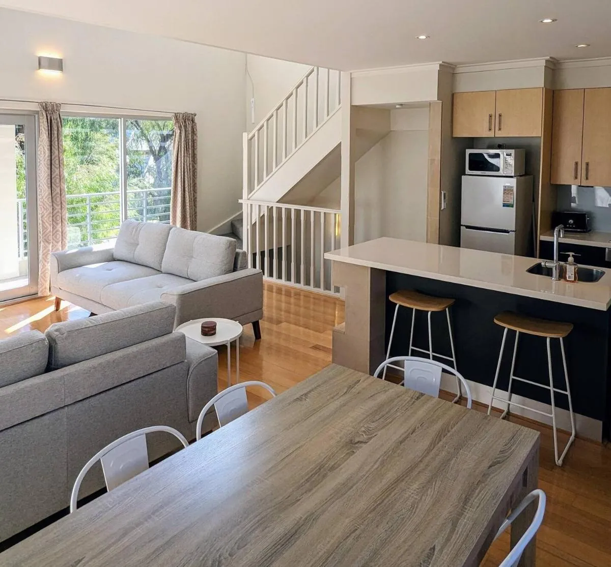 Bright & Conveniently Located Townhouse - 3